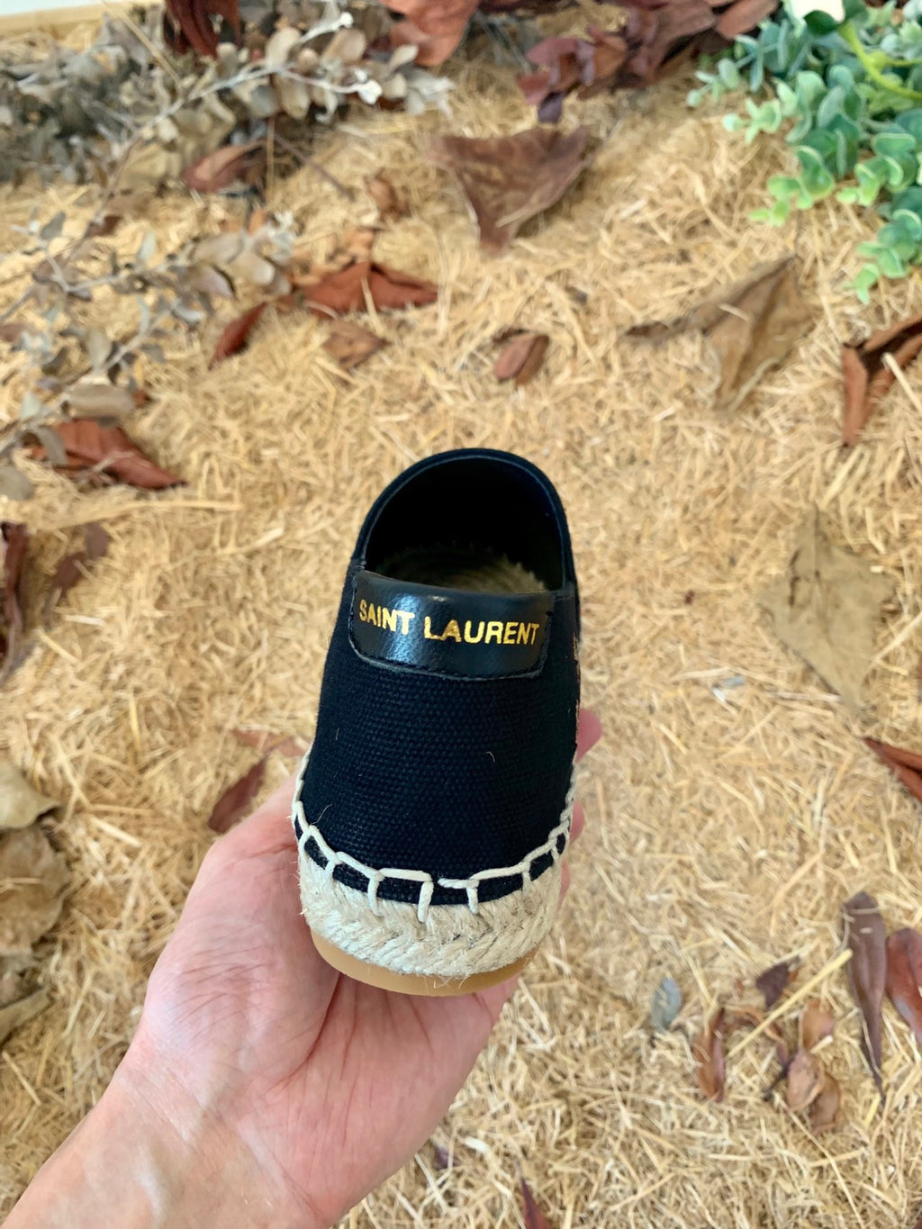 Black Canvas Espadrilles with Woven Jute Sole – Classic Slip-On Flats for Women