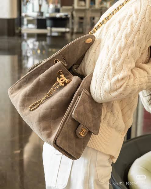 Elegant Designer Shoulder Bag for Women